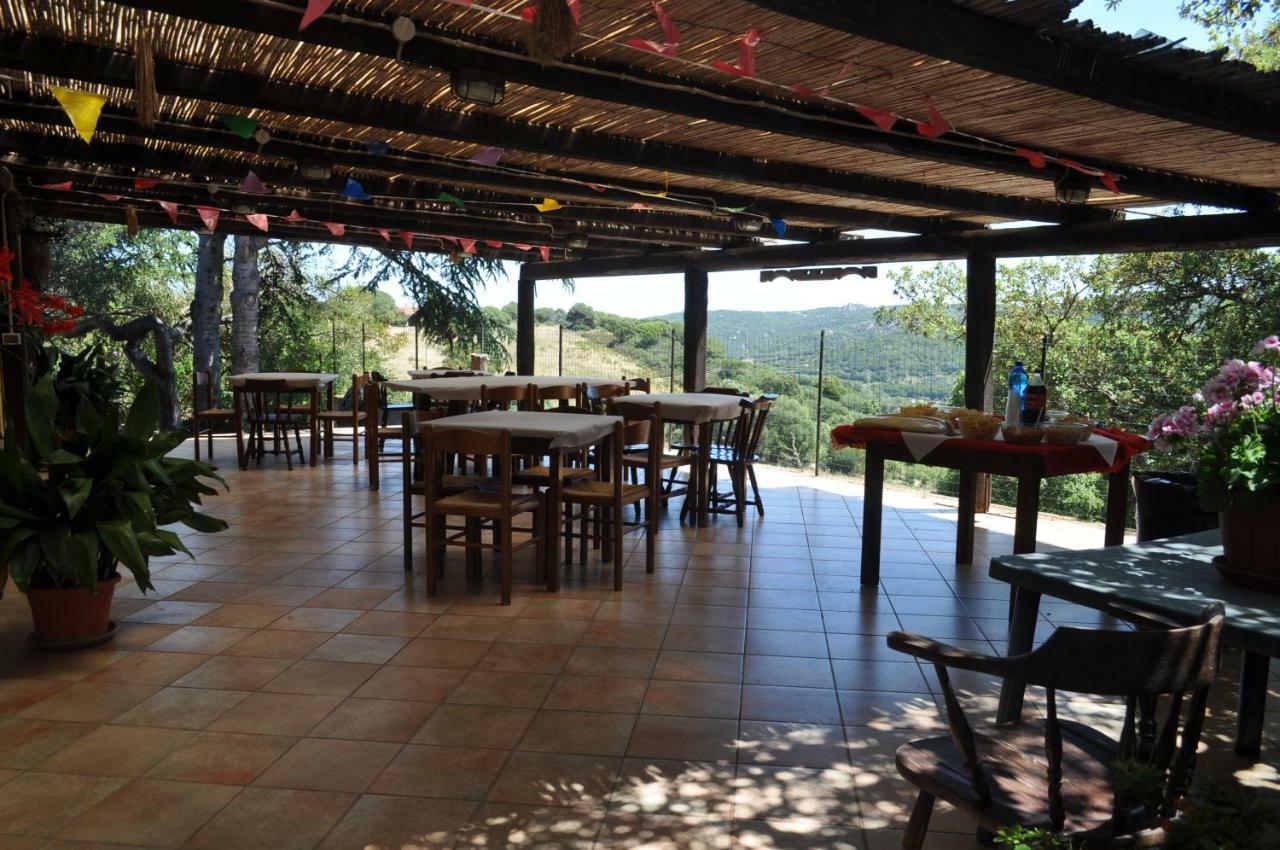 Agriturismo Vaddidulimu Luogosanto Bagian luar foto